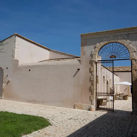 Ballium Luxury Relais Avola